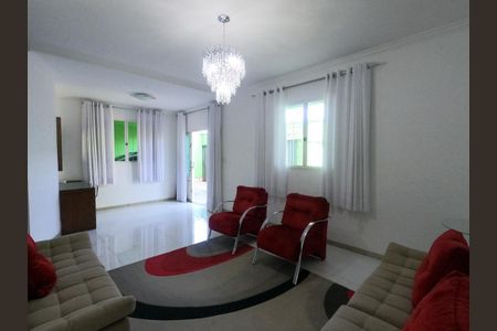 Casa para alugar com 421m², 5 quartos e 8 vagas Casa para alugar com 421m², 5 quartos e 8 vagasSala