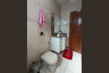 Casa para alugar com 421m², 5 quartos e 8 vagas Casa para alugar com 421m², 5 quartos e 8 vagasBanheiro da Suíte 2