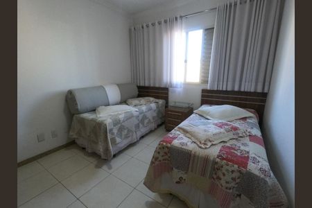 Casa para alugar com 421m², 5 quartos e 8 vagas Casa para alugar com 421m², 5 quartos e 8 vagasQuarto 2