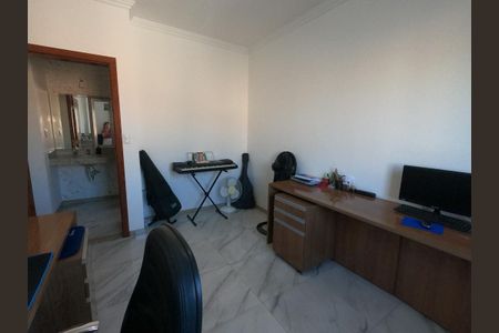 Casa para alugar com 421m², 5 quartos e 8 vagas Casa para alugar com 421m², 5 quartos e 8 vagasQuarto 3