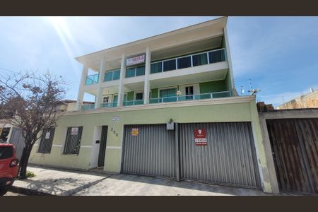 Casa para alugar com 421m², 5 quartos e 8 vagas Casa para alugar com 421m², 5 quartos e 8 vagasFachada