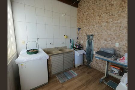 Casa para alugar com 421m², 5 quartos e 8 vagas Casa para alugar com 421m², 5 quartos e 8 vagasÁrea de Serviço 2