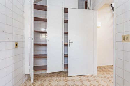 Casa à venda com 139m², 2 quartos e 3 vagasQuarto de Serviço