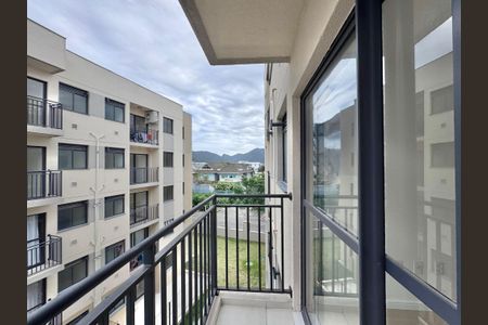 Apartamento à venda com 54m², 2 quartos e 1 vaga Apartamento à venda com 54m², 2 quartos e 1 vagaVaranda