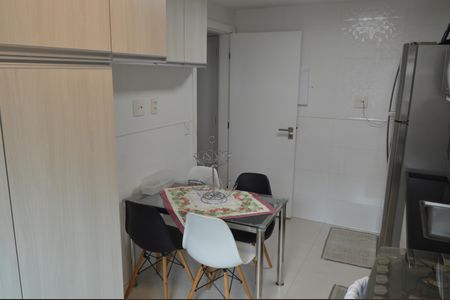 Apartamento à venda com 228m², 4 quartos e 2 vagasCozinha 1