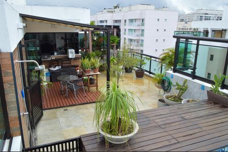 Apartamento à venda com 228m², 4 quartos e 2 vagasTerraço