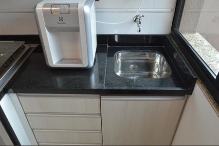 Apartamento à venda com 228m², 4 quartos e 2 vagasÁrea de Serviço 1