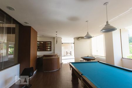 Apartamento à venda com 228m², 4 quartos e 2 vagasÁrea comum - Salão de Jogos