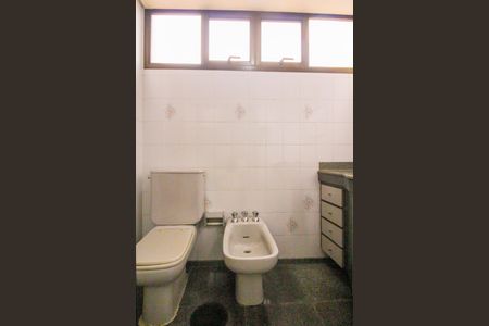 Apartamento para alugar com 195m², 4 quartos e 4 vagas Apartamento para alugar com 195m², 4 quartos e 4 vagasBanheiro Suíte 3