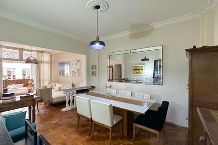 Apartamento à venda com 122m², 3 quartos e 1 vaga Apartamento à venda com 122m², 3 quartos e 1 vagaSala