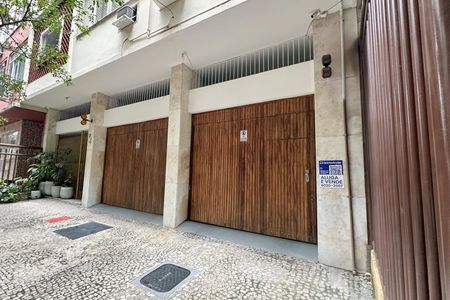 Apartamento à venda com 122m², 3 quartos e 1 vaga Apartamento à venda com 122m², 3 quartos e 1 vagaPlaquinha