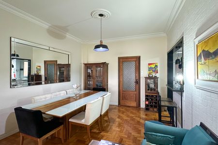 Apartamento à venda com 122m², 3 quartos e 1 vaga Apartamento à venda com 122m², 3 quartos e 1 vagaSala