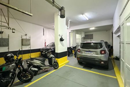 Apartamento à venda com 122m², 3 quartos e 1 vaga Apartamento à venda com 122m², 3 quartos e 1 vagaGaragem