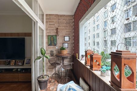 Apartamento à venda com 122m², 3 quartos e 1 vaga Apartamento à venda com 122m², 3 quartos e 1 vagaSala