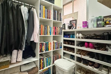 Apartamento à venda com 122m², 3 quartos e 1 vaga Apartamento à venda com 122m², 3 quartos e 1 vagaQuarto de Serviço