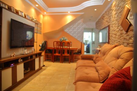 Casa à venda com 207m², 3 quartos e 2 vagasSala