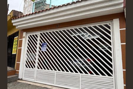 Casa à venda com 207m², 3 quartos e 2 vagasFachada