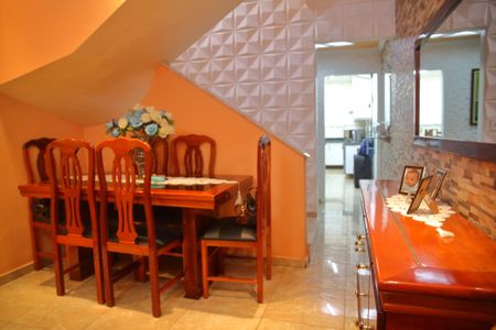 Casa à venda com 207m², 3 quartos e 2 vagasSala