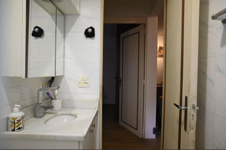Apartamento à venda com 53m², 2 quartos e 1 vagaBanheiro