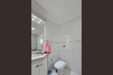 Casa à venda com 217m², 3 quartos e 5 vagasBanheiro da Suíte 1