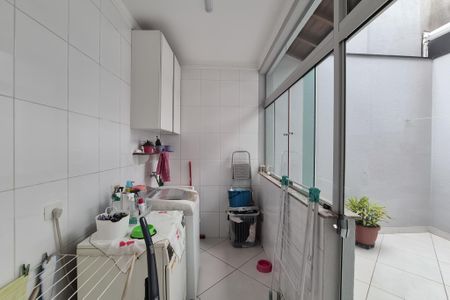 Casa à venda com 217m², 3 quartos e 5 vagasÁrea de Serviço