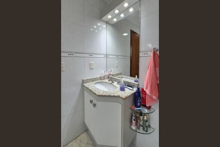 Casa à venda com 217m², 3 quartos e 5 vagasBanheiro da Suíte 1