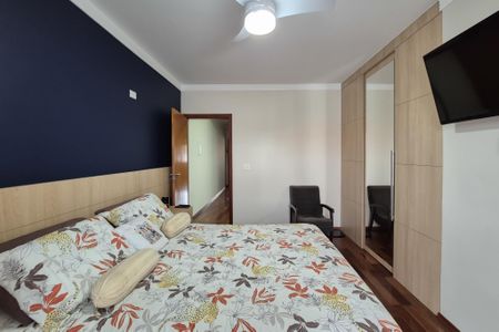 Casa à venda com 217m², 3 quartos e 5 vagasQuarto 1 ( Suíte )