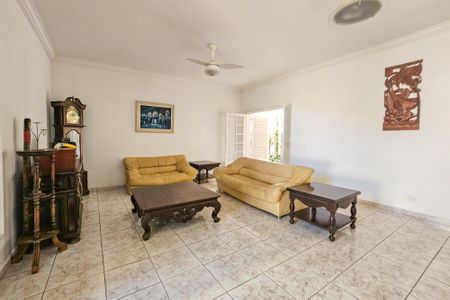 Casa para alugar com 350m², 4 quartos e 4 vagas Casa para alugar com 350m², 4 quartos e 4 vagasSala