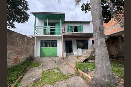 Casa à venda com 130m², 3 quartos e 1 vaga Casa à venda com 130m², 3 quartos e 1 vagaFachada