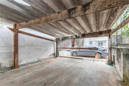 Casa à venda com 130m², 2 quartos e 2 vagas