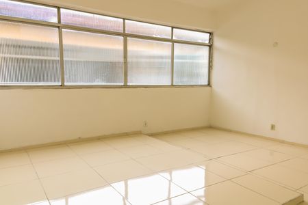 Apartamento à venda com 70m², 2 quartos e sem vagaSala