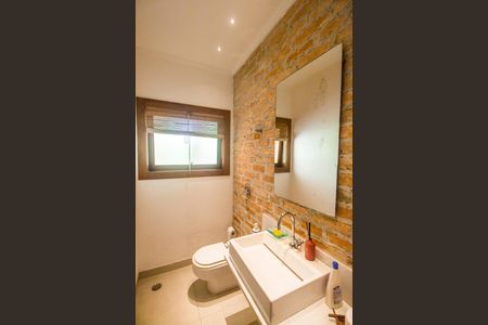 Casa à venda com 730m², 4 quartos e 6 vagas Casa à venda com 730m², 4 quartos e 6 vagasLavabo