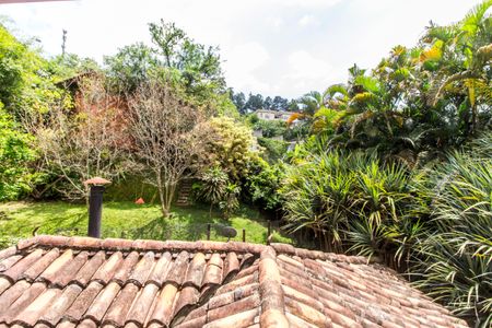 Casa à venda com 730m², 4 quartos e 6 vagas Casa à venda com 730m², 4 quartos e 6 vagasVista da Suíte