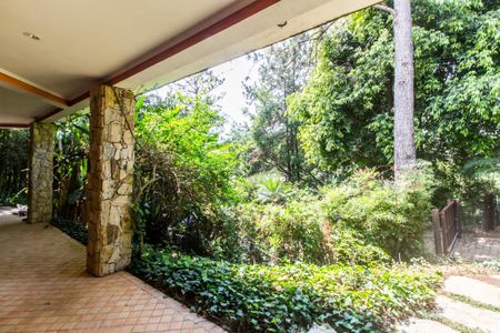 Casa à venda com 730m², 4 quartos e 6 vagas Casa à venda com 730m², 4 quartos e 6 vagasSala