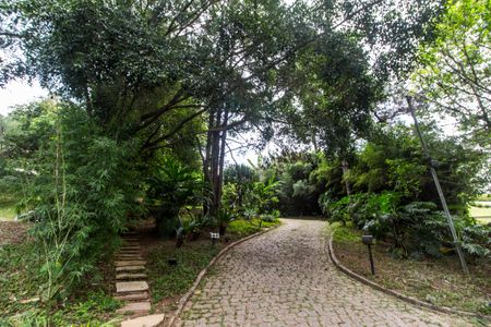 Casa à venda com 730m², 4 quartos e 6 vagas Casa à venda com 730m², 4 quartos e 6 vagasVista da Rua