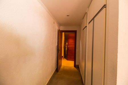 Casa à venda com 730m², 4 quartos e 6 vagas Casa à venda com 730m², 4 quartos e 6 vagasÁrea de Serviço