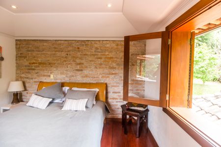 Casa à venda com 730m², 4 quartos e 6 vagas Casa à venda com 730m², 4 quartos e 6 vagasSuíte 3