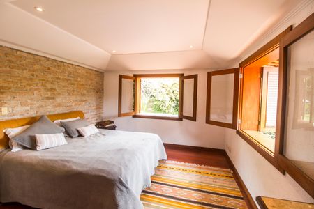 Casa à venda com 730m², 4 quartos e 6 vagas Casa à venda com 730m², 4 quartos e 6 vagasSuíte 3