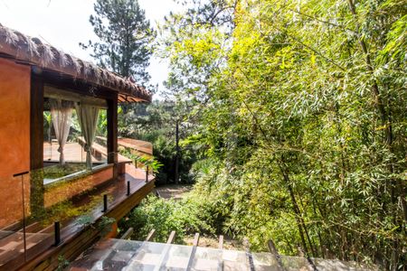 Casa à venda com 730m², 4 quartos e 6 vagas Casa à venda com 730m², 4 quartos e 6 vagasVaranda