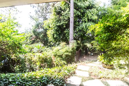 Casa à venda com 730m², 4 quartos e 6 vagas Casa à venda com 730m², 4 quartos e 6 vagasSala