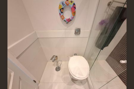 Apartamento à venda com 130m², 3 quartos e sem vaga Apartamento à venda com 130m², 3 quartos e sem vagaBanheiro