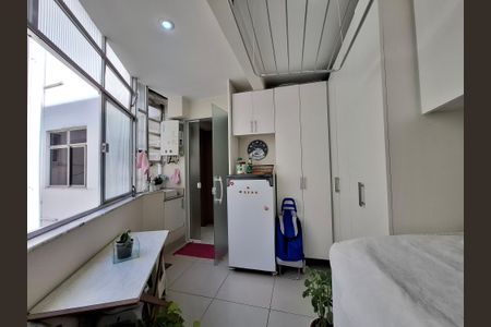 Apartamento à venda com 130m², 3 quartos e sem vaga Apartamento à venda com 130m², 3 quartos e sem vagaÁrea de serviço