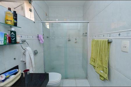 Casa à venda com 445m², 4 quartos e 3 vagas Casa à venda com 445m², 4 quartos e 3 vagasBanheiro