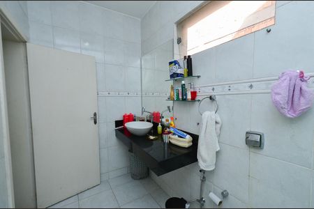 Casa à venda com 445m², 4 quartos e 3 vagas Casa à venda com 445m², 4 quartos e 3 vagasBanheiro