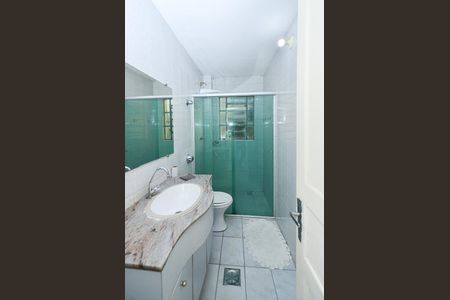 Casa à venda com 445m², 4 quartos e 3 vagas Casa à venda com 445m², 4 quartos e 3 vagasBanheiro 2