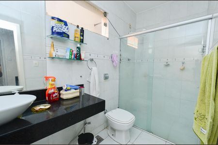 Casa à venda com 445m², 4 quartos e 3 vagas Casa à venda com 445m², 4 quartos e 3 vagasBanheiro