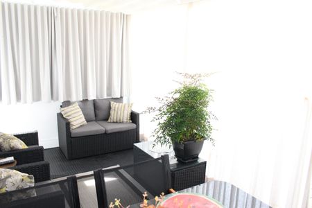 Apartamento à venda com 74m², 1 quarto e 1 vagaSala de Jantar