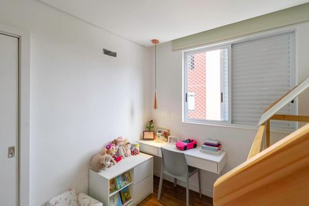 Apartamento à venda com 117m², 3 quartos e 4 vagasSemi suíte 2