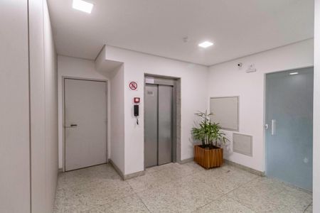 Apartamento à venda com 117m², 3 quartos e 4 vagasHall social