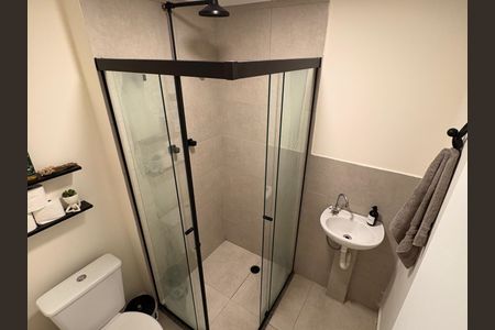 Apartamento à venda com 48m², 2 quartos e 1 vaga Apartamento à venda com 48m², 2 quartos e 1 vagaBanheiro Social